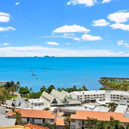 Aqua Vista Apartment Airlie Beach Bagian luar foto
