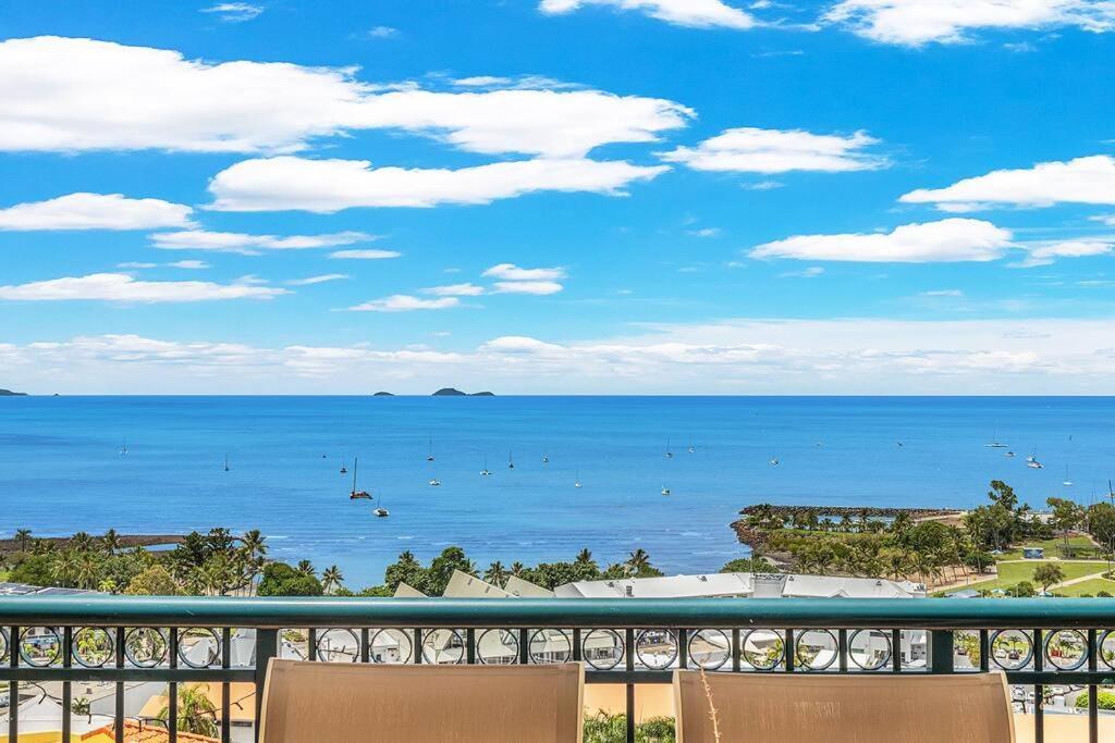 Aqua Vista Apartment Airlie Beach Bagian luar foto