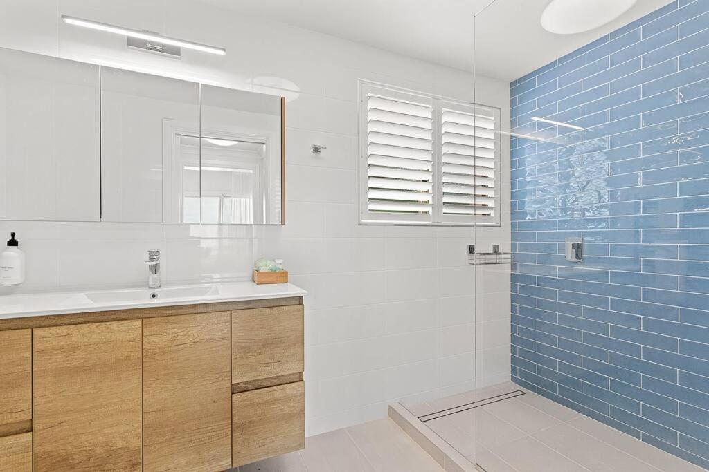 Aqua Vista Apartment Airlie Beach Bagian luar foto